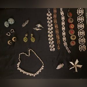 Lot Vintage Costume Jewelry